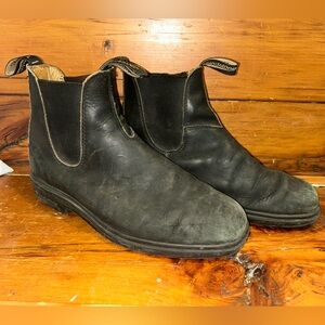 Bluestones size AUS7 black in fair condition